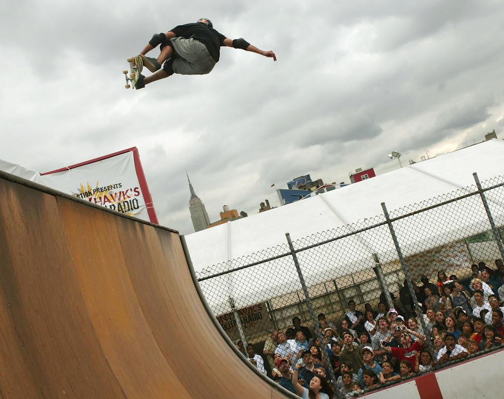 SKATEBOARD: Tony Hawk (USA)