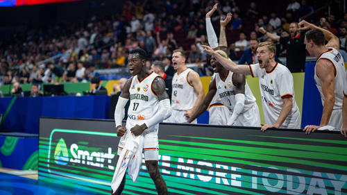 Dennis Schröder (l.) ist der Mann des Jahres