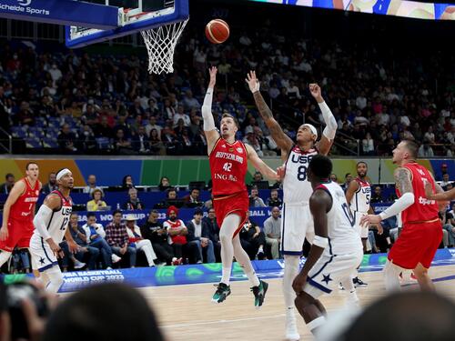 Deutschlands Andreas Obst (M) zeigte beim WM-Spiel gegen die USA eine überragende Leistung