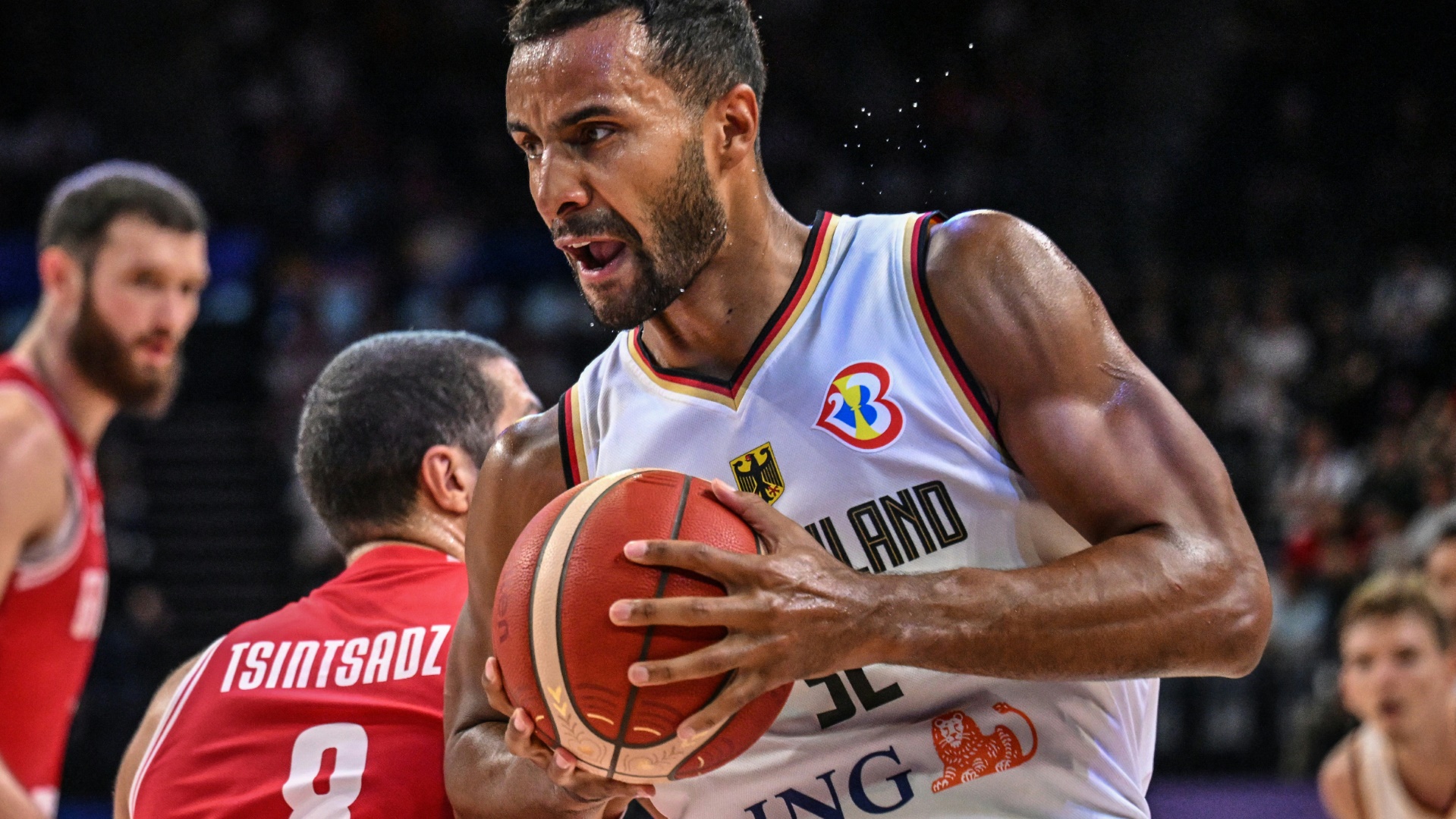 Basketball-Star Johannes Thiemann will nach dem WM-Titel auch Olympia-Gold holen
