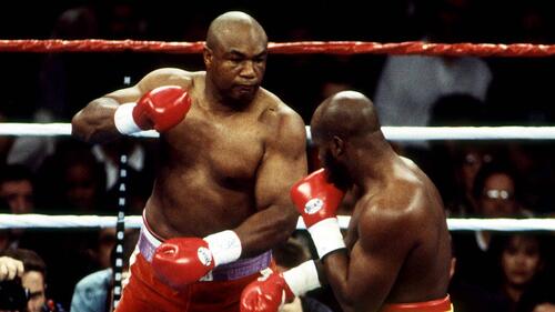 Mit einer gewaltigen Rechten haute George Foreman Titelverteidiger Michael Moorer um
