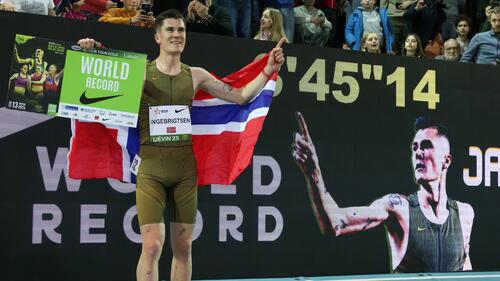 Jakob Ingebrigtsen feiert seinen Weltrekord-Coup