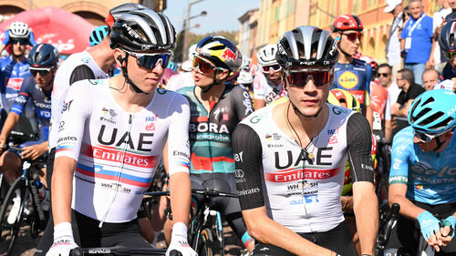 Fahren gemeinsam in einem Team: Tadej Pogacar (li.) und Juan Ayuso