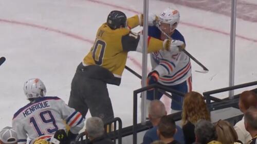 VIDEO: Eishockey-Rüpel knallt Gegner Schläger ins Gesicht